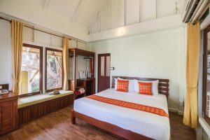 hill-side-bungalow-02